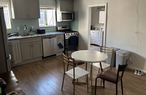 Columbus Park - Andrew Square Apartment | Spectacular 4 Beds Apartment in the South Boston