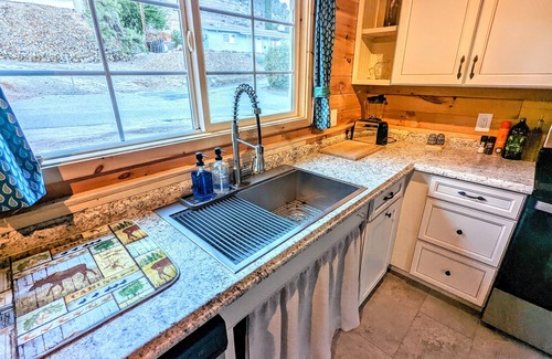 Wofford Heights House | Spectacular A-Frame, epic views!