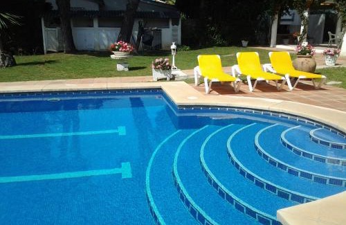 San Pedro de Alcantara Villa | Spectacular Andalusian Villa Linda Vista Playa - Big Private Pool, BBQ & 2 Parking