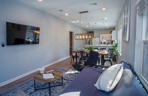 Eastside Promise Neighborhood Cottage | Spectacular Brand New 4br/2.5ba Near DT/Riverwalk