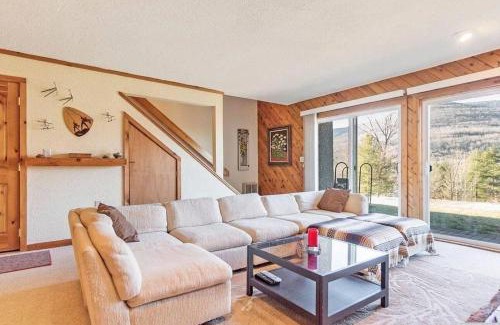 Hunter House | SPECTACULAR CATSKILLS 4 BEDROOM VACATION OASIS- Gorgeous Hunter Mountain Views!