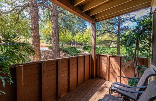 Flagstaff House | Spectacular Country Club Vacation Retreat