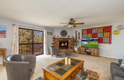 Flagstaff House | Spectacular Country Club Vacation Retreat