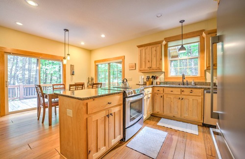Sapphire House | Spectacular Creek-side Mountain Home with Private Trail to Panthertown Valley