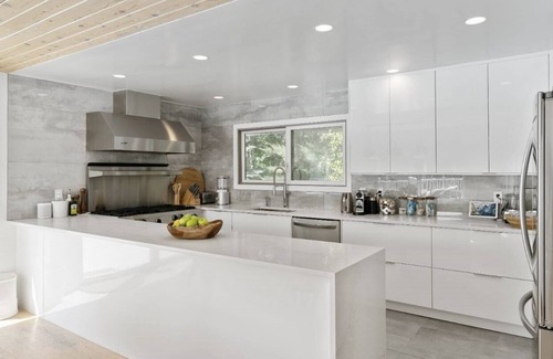 East Hampton House | Spectacular East Hampton with private tennis court and pool