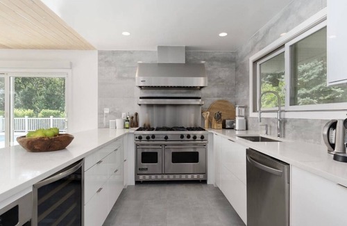 East Hampton House | Spectacular East Hampton with private tennis court and pool