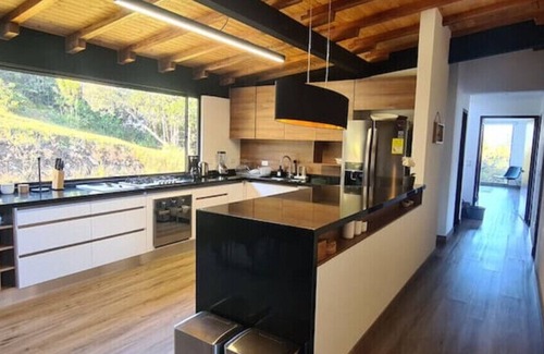 Choconta Cabin | Spectacular House with an Impressive View