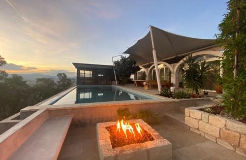 Oaxaca Villa | Spectacular Igloo-style House