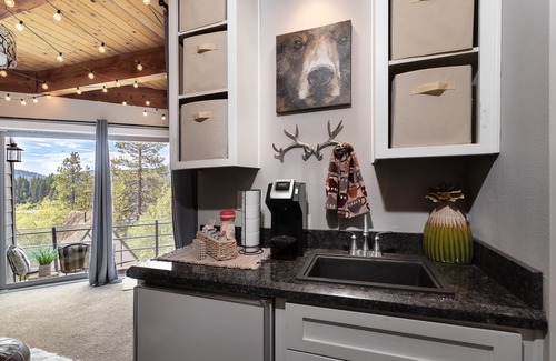 Lake Arrowhead House | SPECTACULAR LAKE VIEW HOME, 3100 SFT, A/C, SPA, STEPS to LAKE