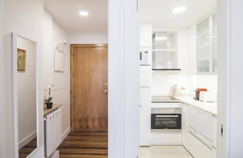 Cuatro Caminos Apartment | SPECTACULAR. Luxury Comfort. Sunny Golden Mile business. BERNABÉU