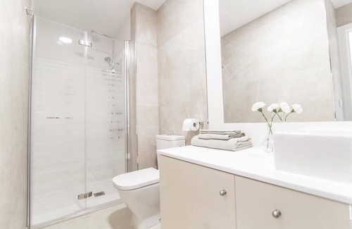 Cuatro Caminos Apartment | SPECTACULAR. Luxury Comfort. Sunny Golden Mile business. BERNABÉU