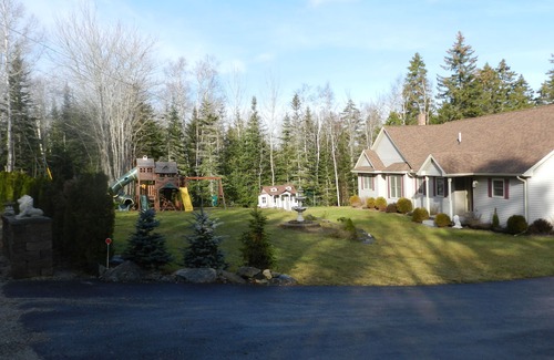 Hancock House | Spectacular luxury, Low allergy, Ocean Waterfront home/kayaks/Canoes/hot tub
