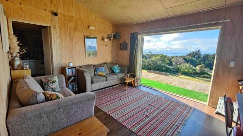 Riverton House | Spectacular Moana Views