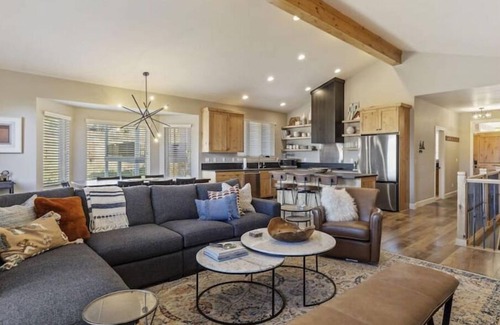 Eden House | Spectacular Mountain Oasis - Eden, UTn