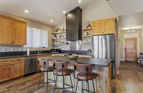 Eden House | Spectacular Mountain Oasis - Eden, UTn