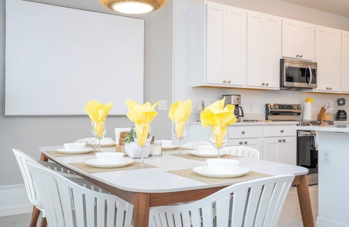 Davenport House | Spectacular New Family Home, very close to Disney: Your home away from home!