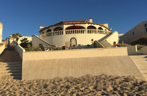 Las Conchas House | Spectacular Ocean Front Home meta name='google-translate-customization
