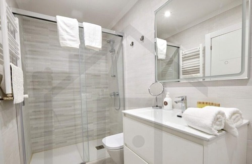 Gijon-Este Apartment | Spectacular penthouse a stone's throw from Gijón c