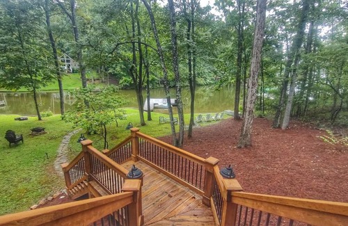 Lake Oconee Villa | Spectacular porch on Lake Oconee, just a few steps from the water
