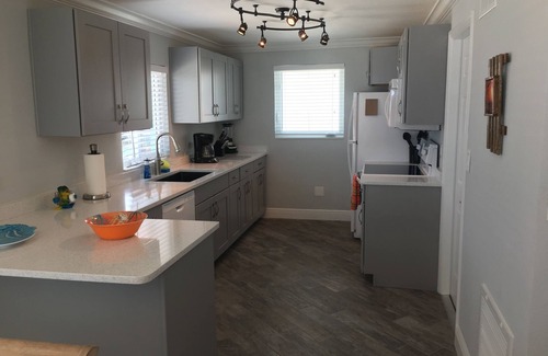 Marathon House | SPECTACULAR! PRIVATE POOL, OCEAN FRONT, & DOCK Sister house nextdoor VRBO#770357