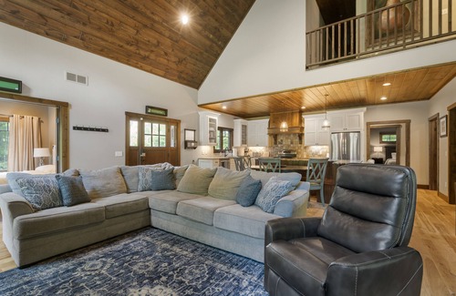 Harbor Springs House | Spectacular Ski-In/Ski-Out Five Bedroom Lodge at The Highland of Harbor Springs