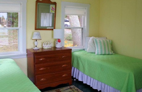 Capitol Island Cottage | Spectacular Sunrises & Sunsets from this Maine Cottage