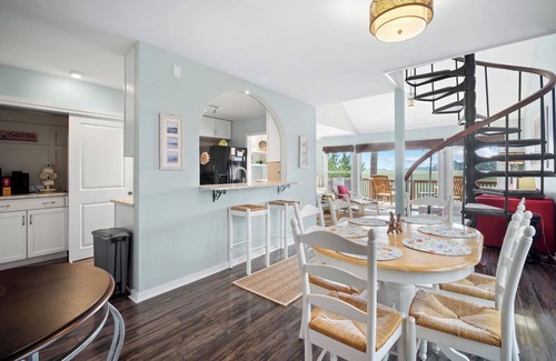 Saint Helena Island Villa | Spectacular Sunset Views, Quiet Location, Golf Cart Included, Private Deck - 7 Periwinkle Court