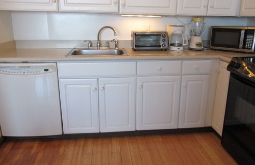 Historic Lahaina Front Street Condo | Spectacular View 1 Bedroom Condo on the ocean, Lahaina, Maui: Direct from Owner