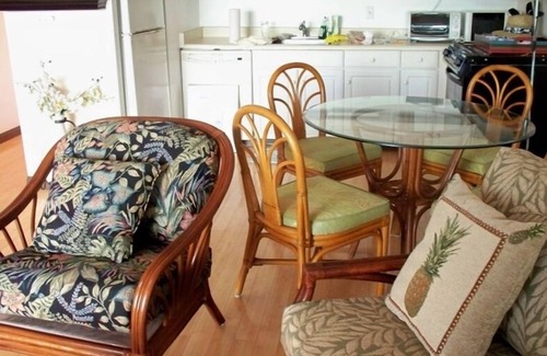 Historic Lahaina Front Street Condo | Spectacular View 1 Bedroom Condo on the ocean, Lahaina, Maui: Direct from Owner