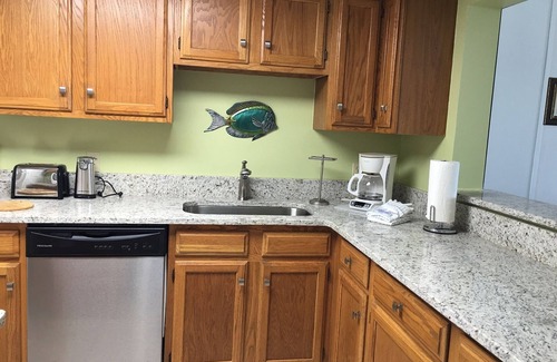 Gulf Shores Condo | Spectacular Views: 11th Floor Gulf Front Gulf Tower Condo