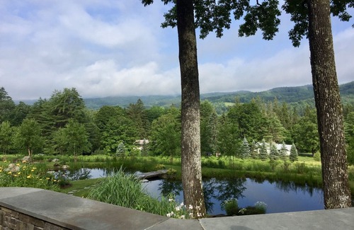 Woodstock House | Spectacular Views At This Luxury Country Estate, Walking Distance To Town