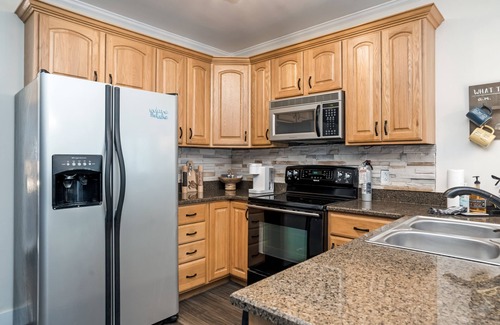 Almo Condo | Spectacular Views from this 2 Bedroom, 2 Bath Lakefront Condo 4a, full covered deck