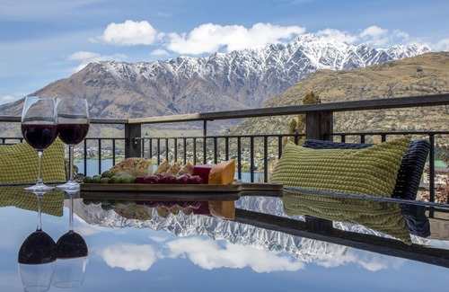 Queenstown House | Spectacular Views , Large & Modern , Perfect For Families & Large Groups