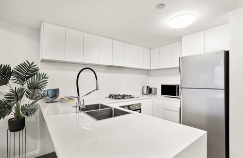 Woolloomooloo Apartment | Spectacular Waterfront with Cosmopolitan Lifestyle