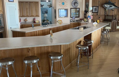 Grand Isle House | Spectacular Water Front Home, Lighted/Night Fishing, 500 Lb Ice Machine