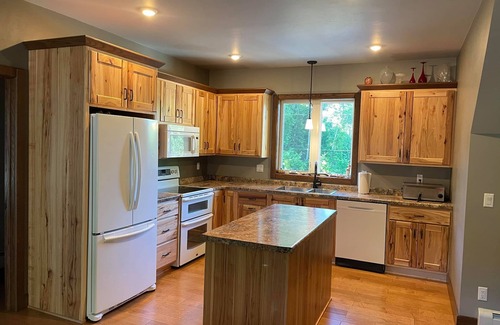 Sturgeon Bay Apartment | Spectacular Waterfront in Door County