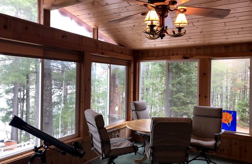 Hazelhurst House | Spectacular waterfront setting, comfy cabin