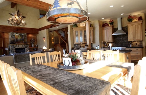 Granby House | Spectacular Winter Park Retreat on Pole Creek Golf Course (15 min to WP)