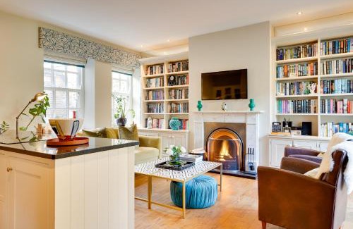 Alnmouth House | Spence Lodge: Beautiful 2-Bedroom Stone Cottage