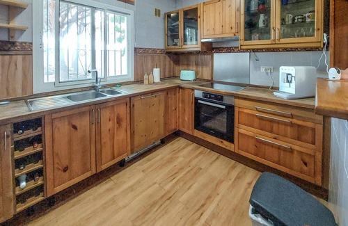 La Coquina House | Spend a relaxing time in this cosy holiday home with pool.