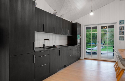 Ordrup House | Spend a nice vacation in this modern and spacious vacation in Ordrup.