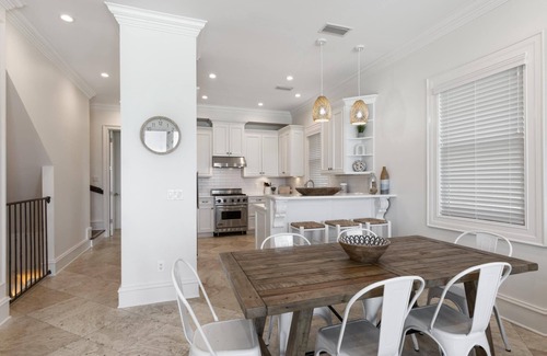 Delos House | Spend the Fall by the Beach! Frangista Beach! Private Pool! 5 Adult Bikes! Gulf Front!