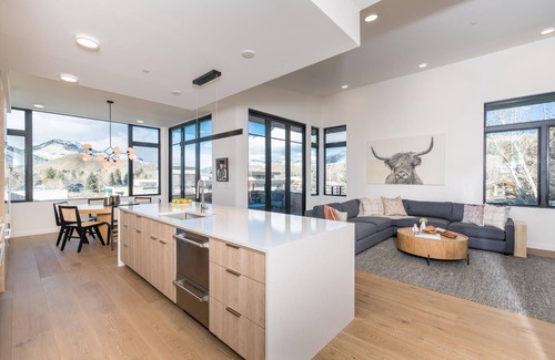 Ketchum Condo | Spend Winter in Sun Valley! New 3 Bedroom Condo with Mountain Views