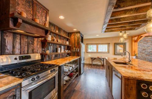 Banner Elk House | Spice Ridge Retreat