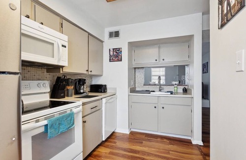 Metairie Apartment | Spider-Man Theme, NOLA Airport