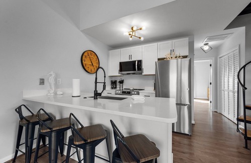 Surf City House | Spindrift - Steps from the Beach! Dogs Welcome. Grill & Beach Gear Provided.