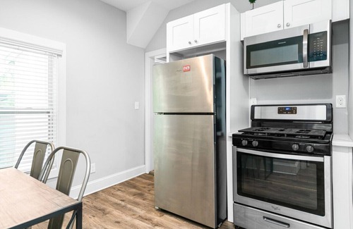 Hapeville House | Spirit of ATL - Minutes to Airport & Downtown!