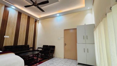 Varanasi House | Spiritual Homes & VILLA