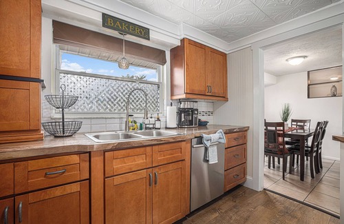 South Bradenton House | Splash Oasis - 3BR, 6 Beds, Heated Pool, Spa, BBQ Grill, Ping Pong, Near Beaches