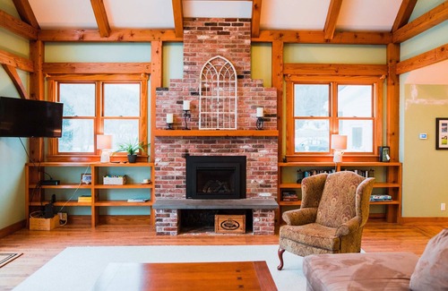 Woodstock House | Splendid 1920s Vermont Farmhouse